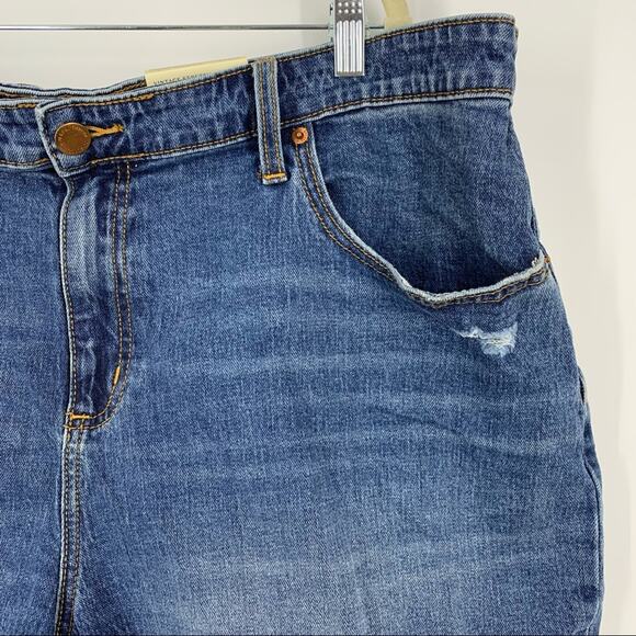 Universal Thread Jean Boyfriend Shorts Size 22W - Picture 6 of 9